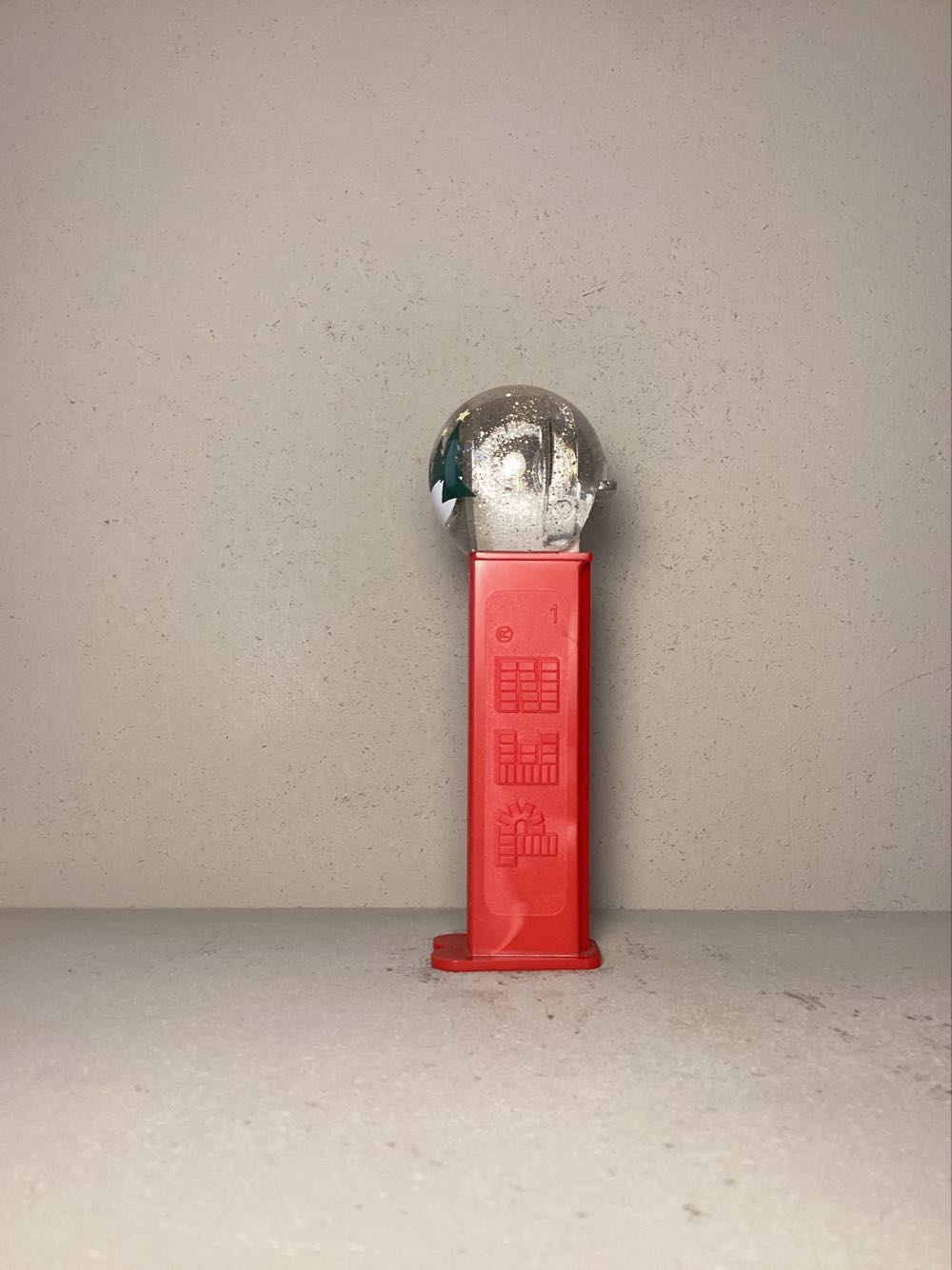 Christmas- Globe - Holiday pez collectible - Main Image 4