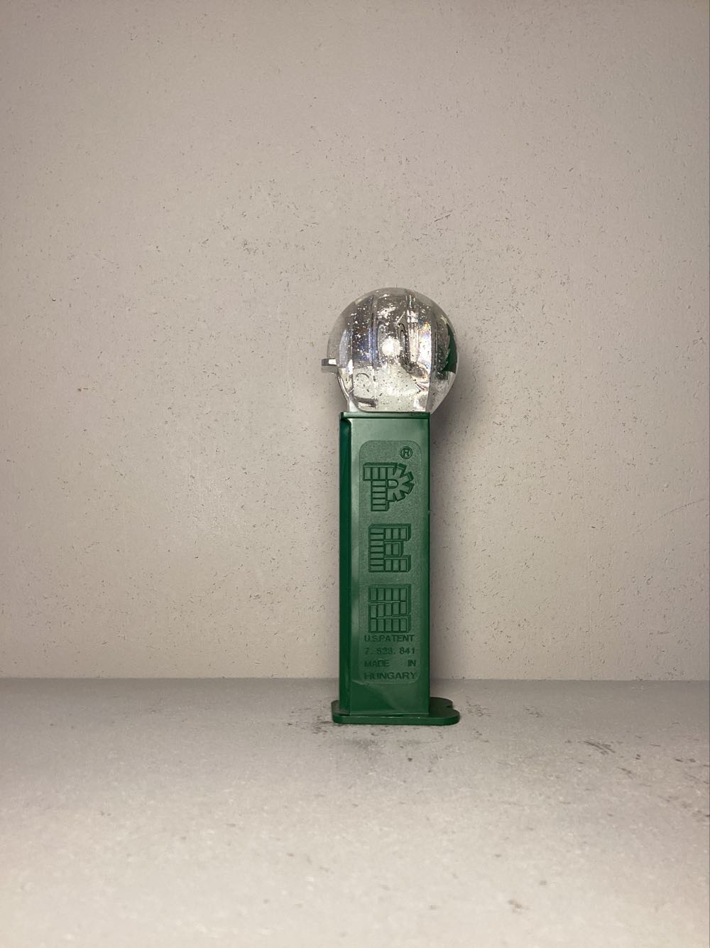 Christmas- Globe - Holiday pez collectible - Main Image 2