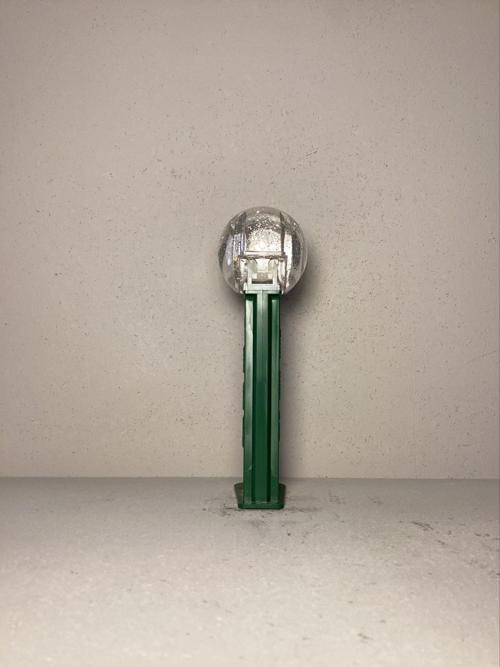 Christmas- Globe - Holiday pez collectible - Main Image 3