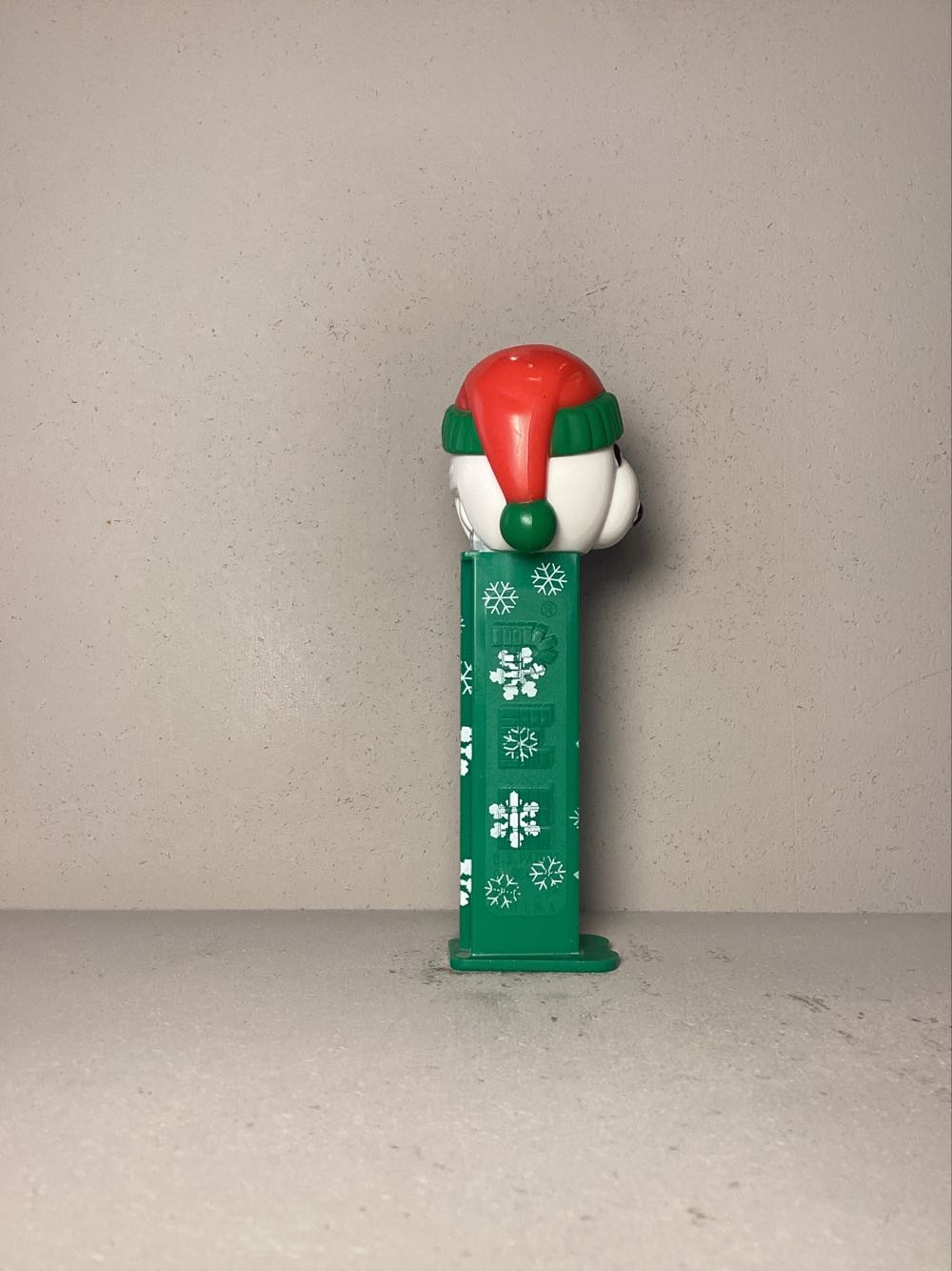 Christmas- Polar Bear B - Holiday pez collectible - Main Image 2