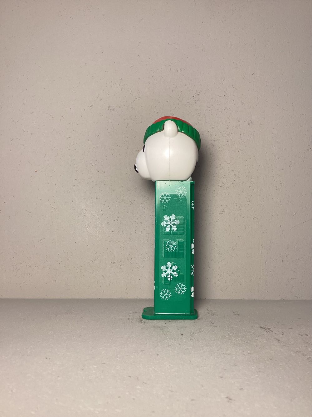 Christmas- Polar Bear B - Holiday pez collectible - Main Image 4