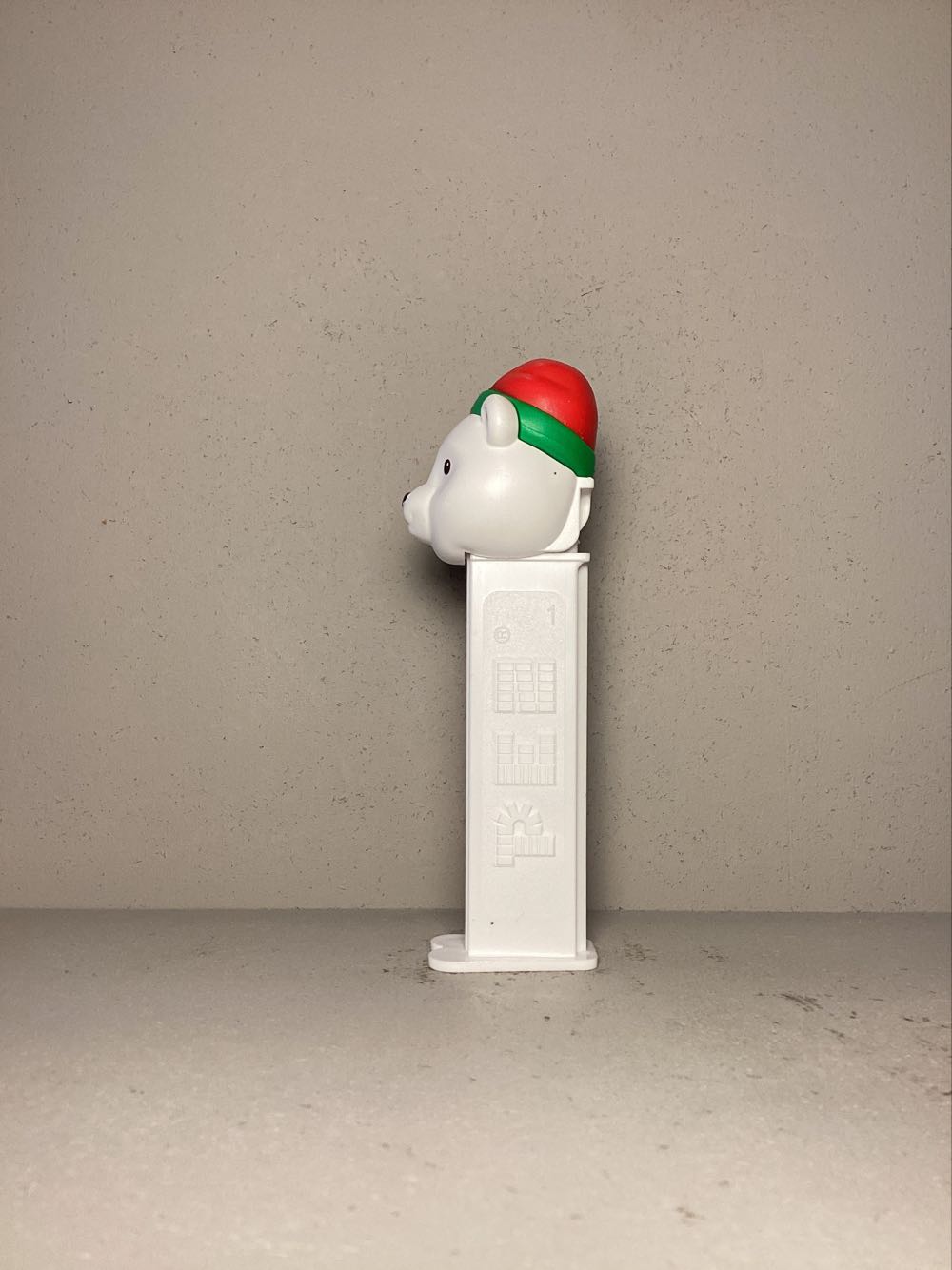 Christmas- Polar Bear C - Holiday pez collectible - Main Image 4