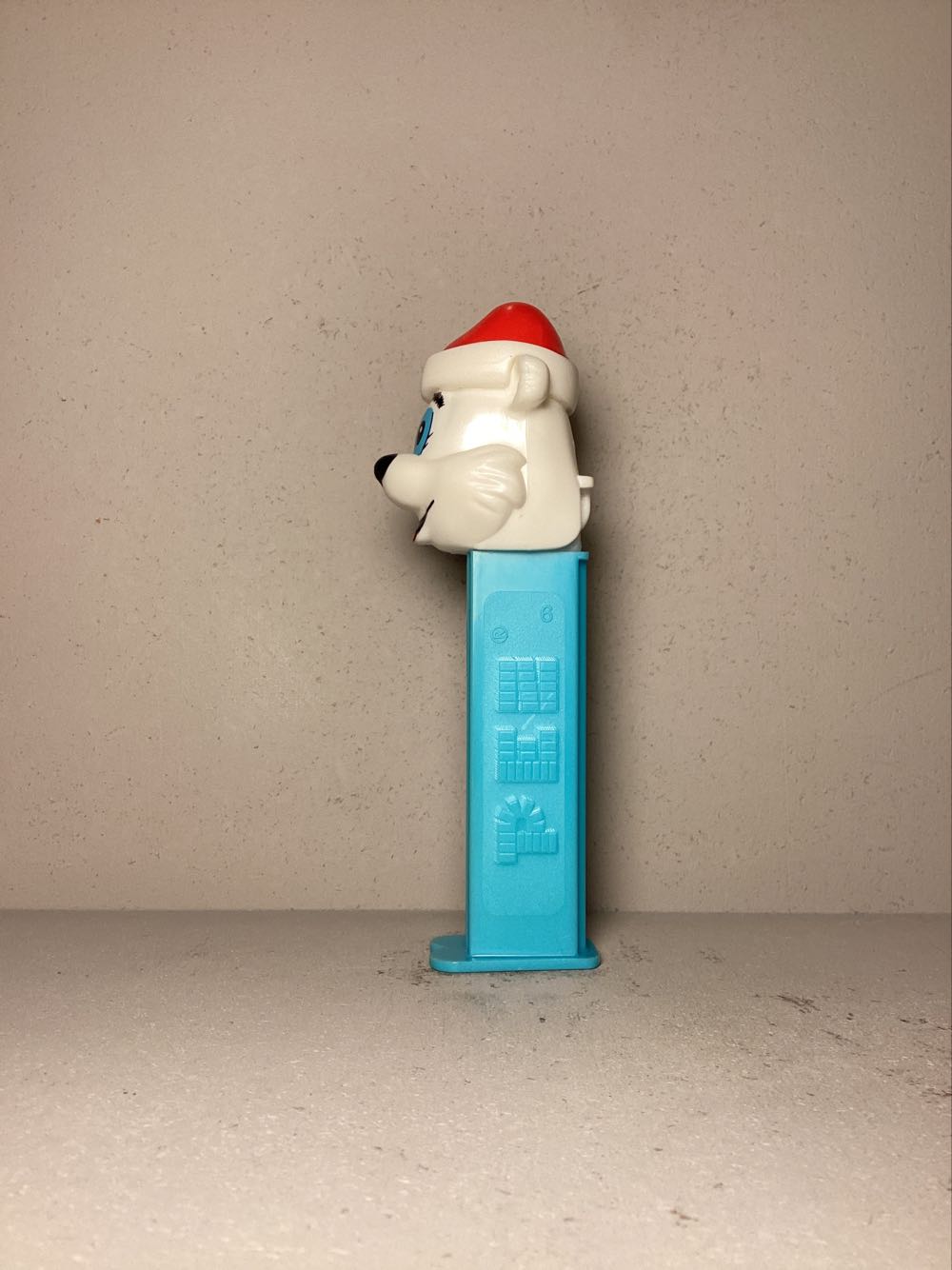 Christmas- Polar Bear A - Holiday pez collectible - Main Image 4