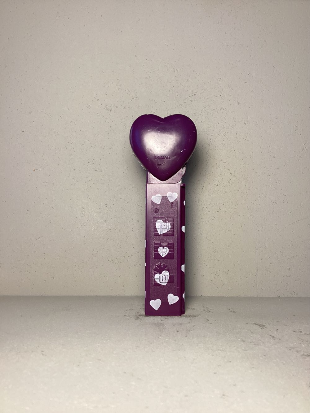 Valentine’s Day- Heart- Sugar Sugar - Holiday pez collectible - Main Image 3
