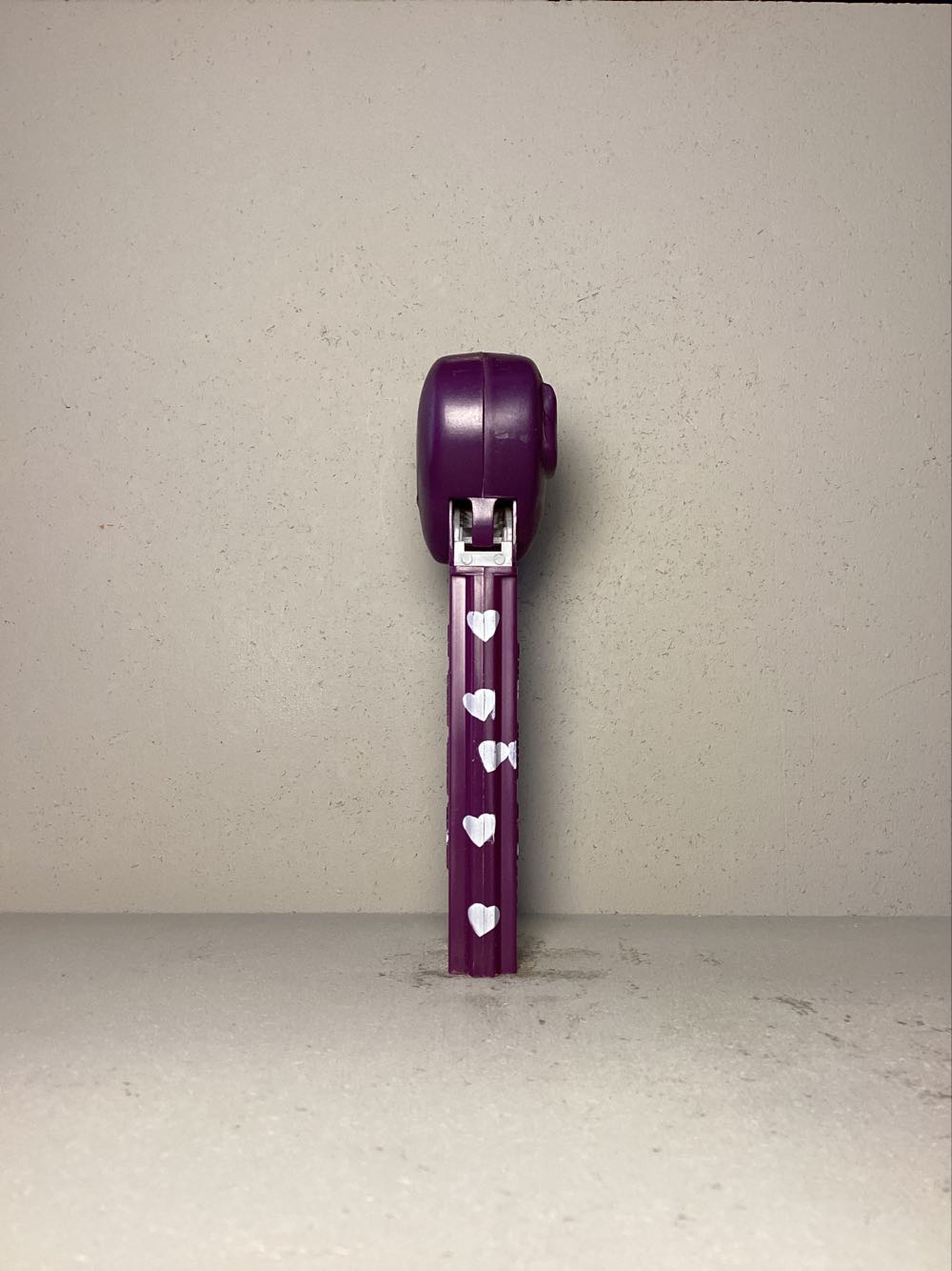 Valentine’s Day- Heart- XOXO - Holiday pez collectible - Main Image 2