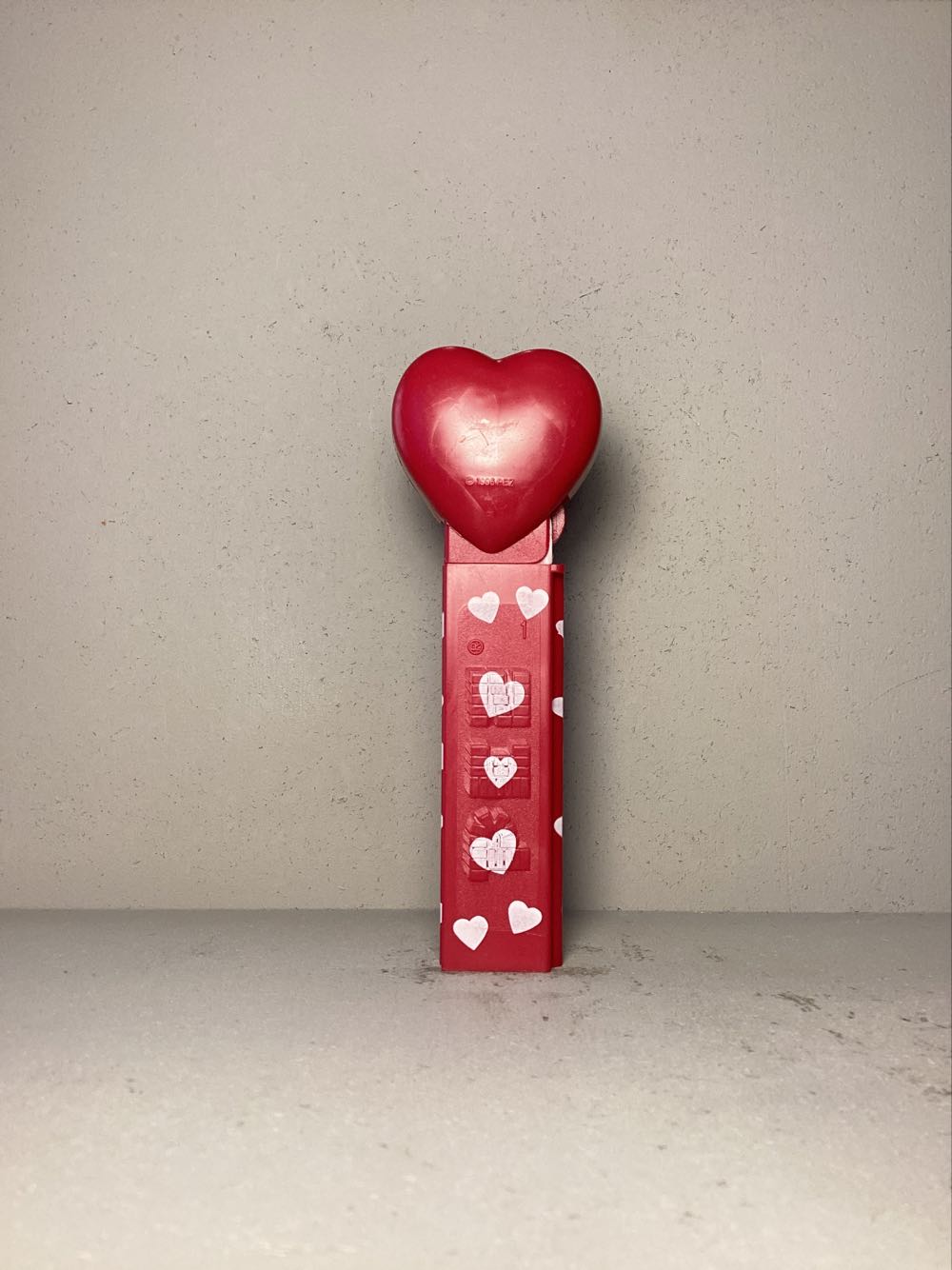 Valentine’s Day- Heart- Dream - Holiday pez collectible - Main Image 3