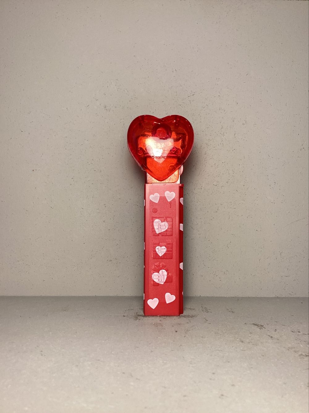 Valentine’s Day- Heart- XOXO - Holiday pez collectible - Main Image 3