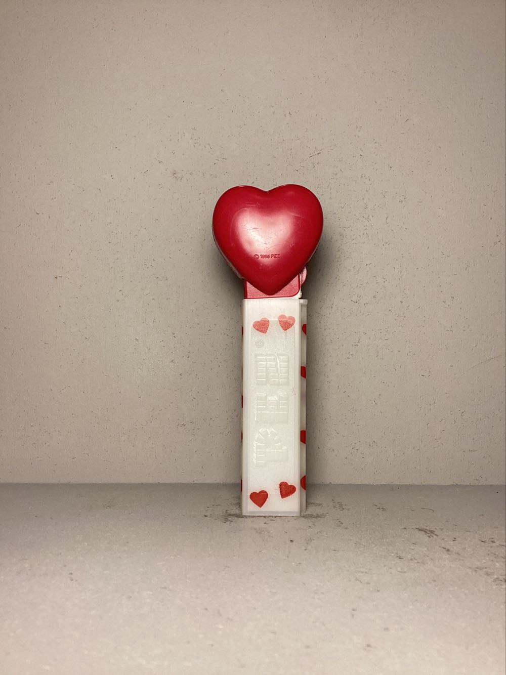 Valentine’s Day- Heart- Sugar Sugar - Holiday pez collectible - Main Image 3