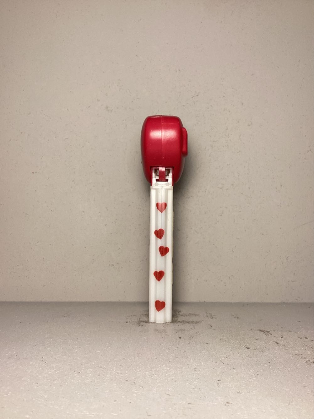 Valentine’s Day- Heart- XOXO - Holiday pez collectible - Main Image 2