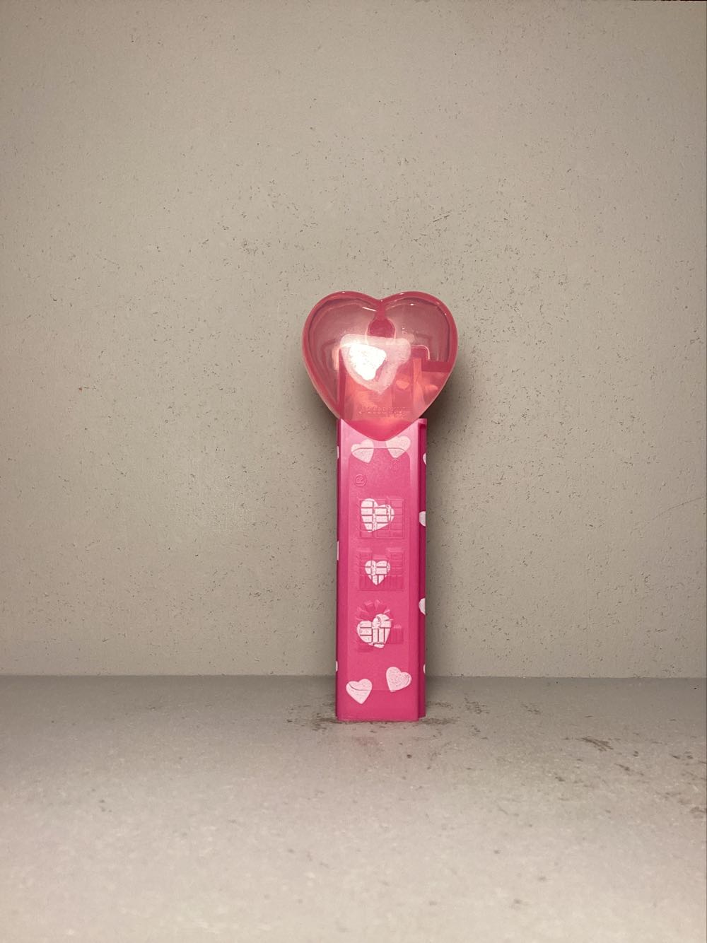 Valentine’s Day- Heart- Be Mine (Short Heart) - Holiday pez collectible - Main Image 3