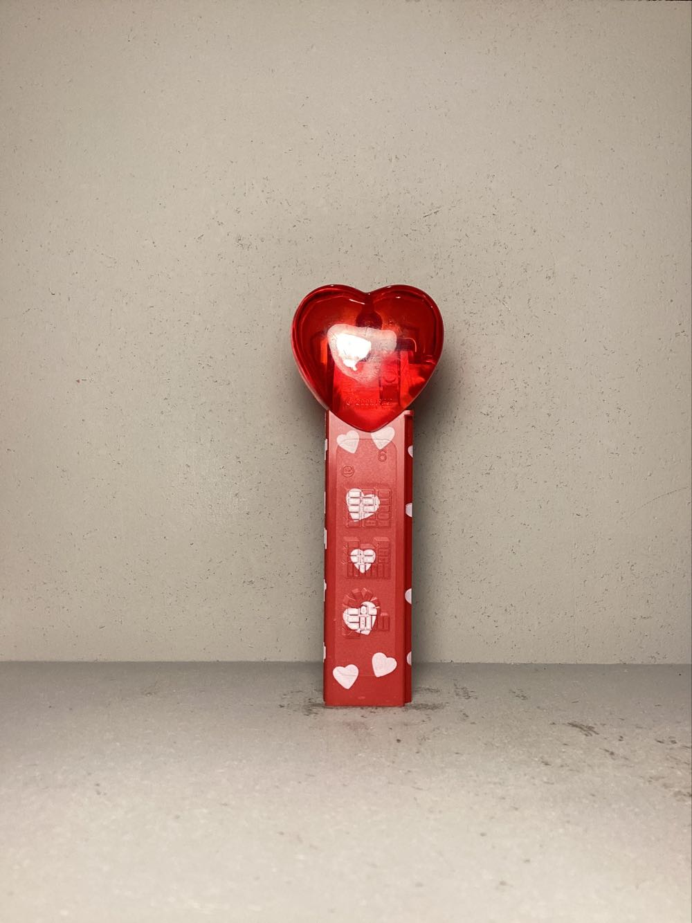 Valentine’s Day- Heart- Be Mine (Short Heart) - Holiday pez collectible - Main Image 3