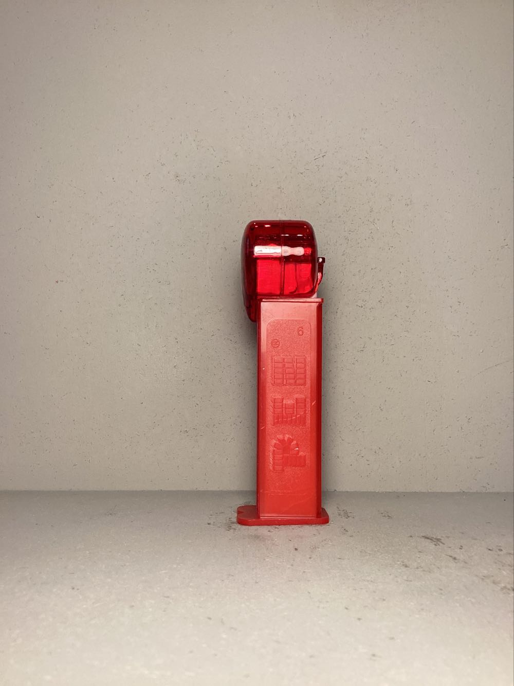 Valentine’s Day- Silly Crystal Heart - Holiday pez collectible - Main Image 4