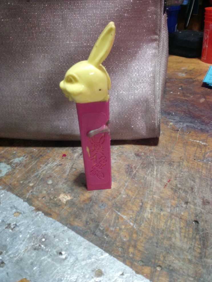Easter Bunny (Footless)  pez collectible - Main Image 3