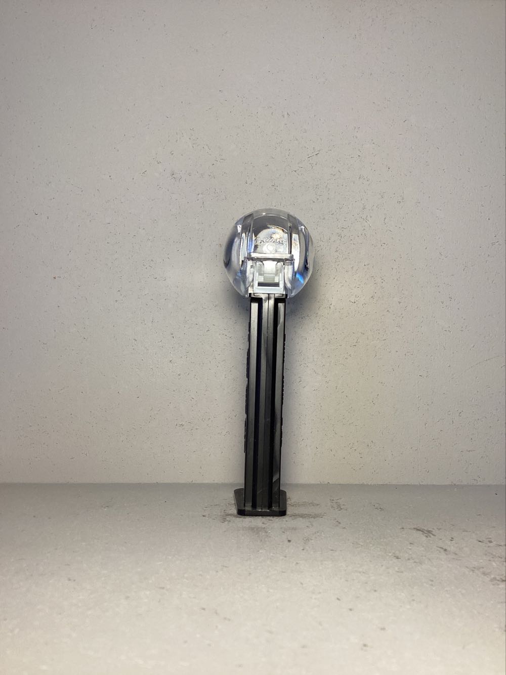 Emoji - Father’s Day Ball Crystal - Miscellaneous pez collectible - Main Image 3