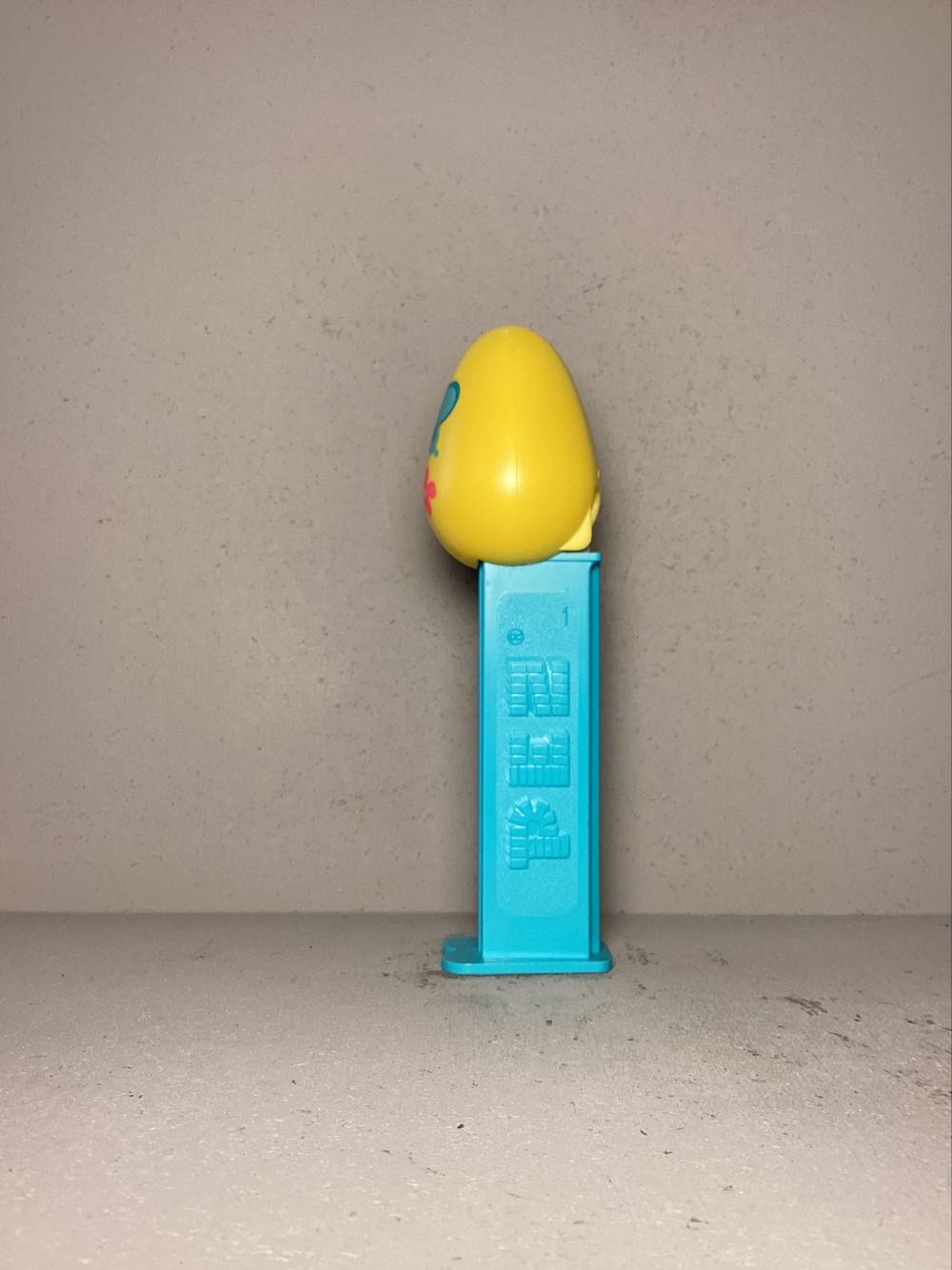 Easter- Easter Egg - Holiday pez collectible - Main Image 4