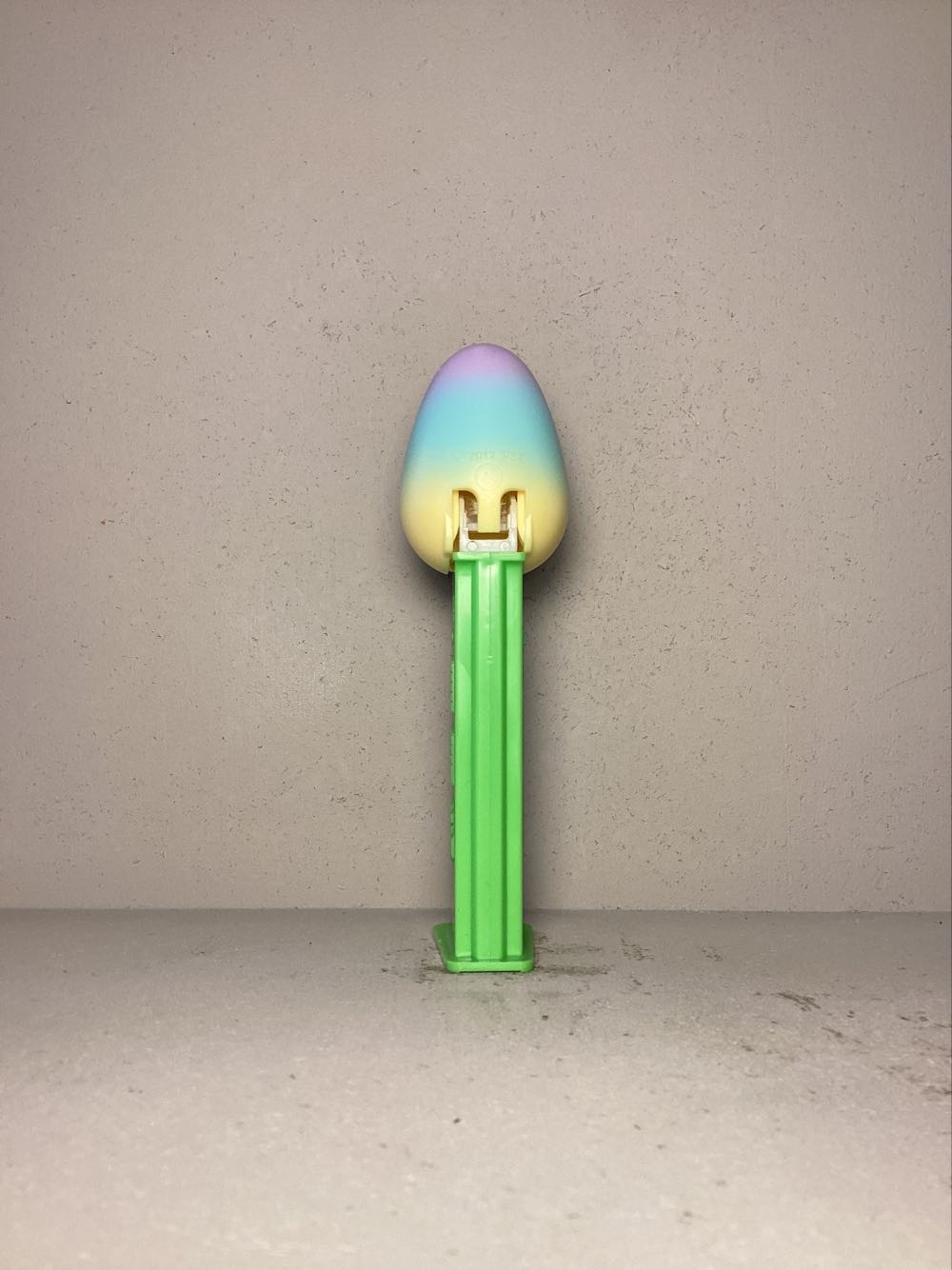 Easter- Easter Egg - Holiday pez collectible - Main Image 3