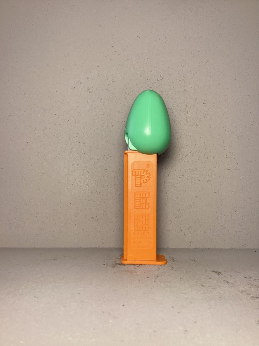 Easter- Easter Egg - Holiday pez collectible - Main Image 2