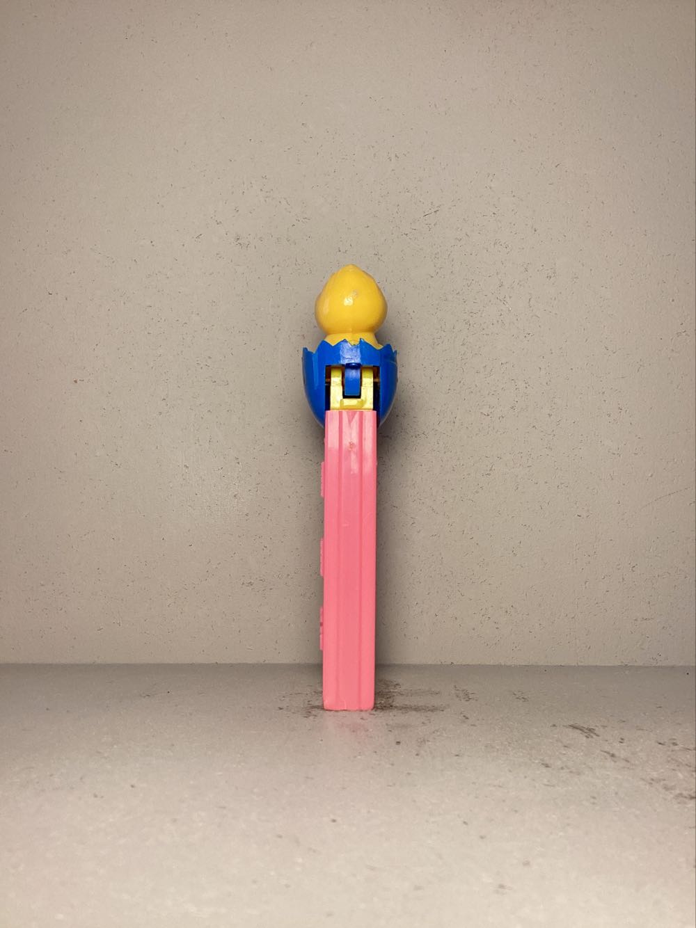 Easter- Chick In Egg Without Hat - Holiday pez collectible - Main Image 3