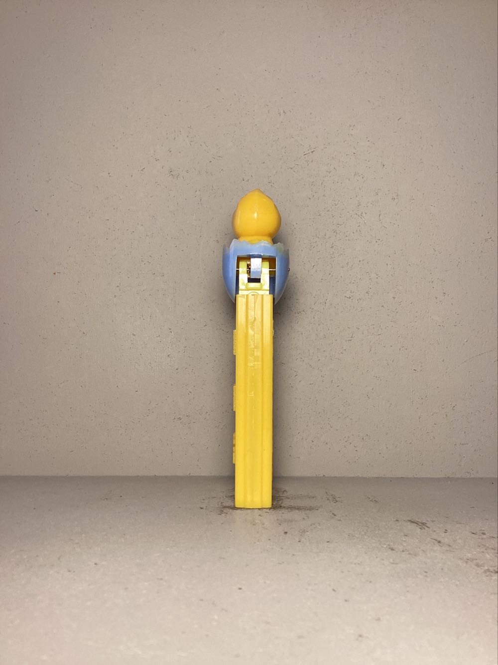 Easter- Chick In Egg Without Hat - Holiday pez collectible - Main Image 3