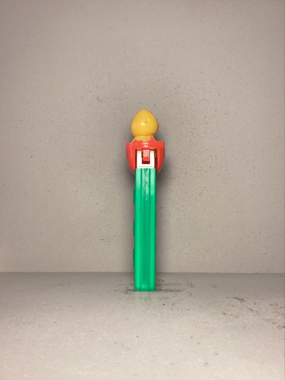 Easter- Chick In Egg Without Hat - Holiday pez collectible - Main Image 3