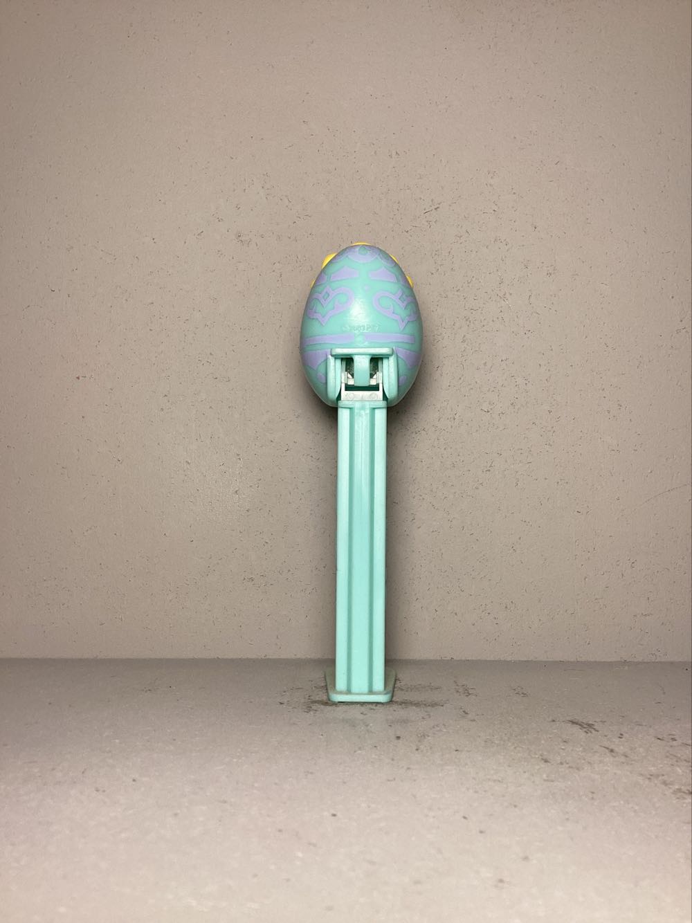 Easter- Baby in Egg - Holiday pez collectible - Main Image 3