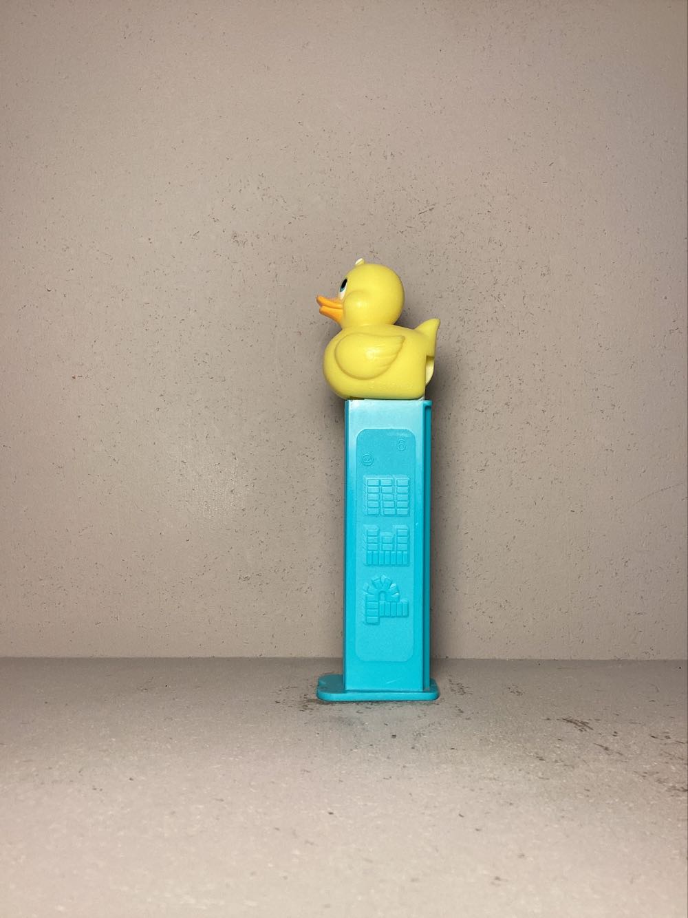Easter- Hippity Hoppities Duck A - Holiday pez collectible - Main Image 4