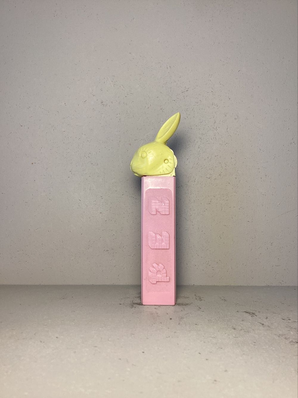 Easter- Easter Bunny A - Holiday pez collectible - Main Image 4