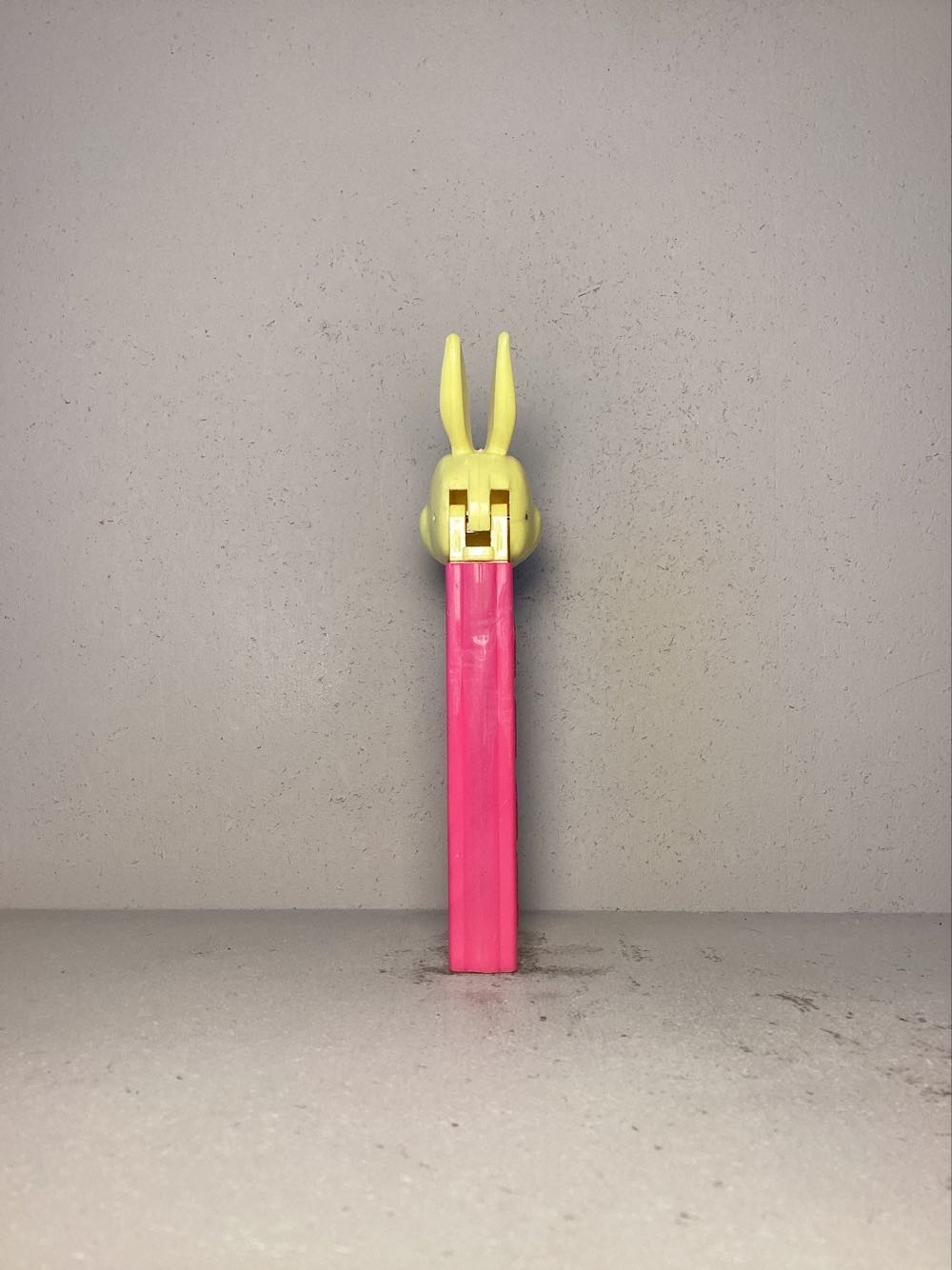 Easter- Bunny, Die-Cut - Holiday pez collectible - Main Image 3