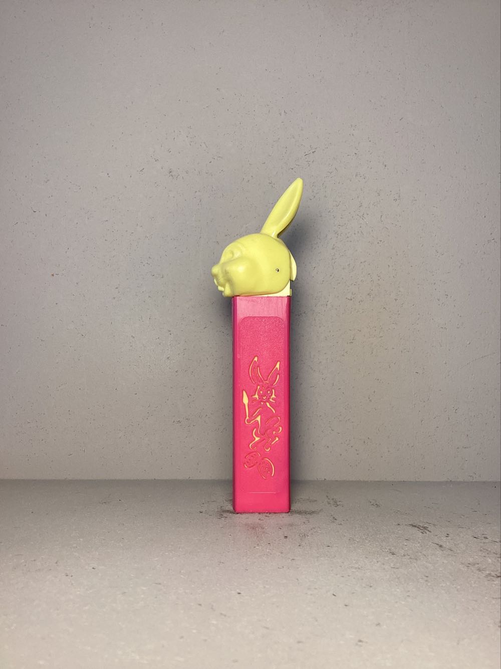 Easter- Bunny, Die-Cut - Holiday pez collectible - Main Image 4
