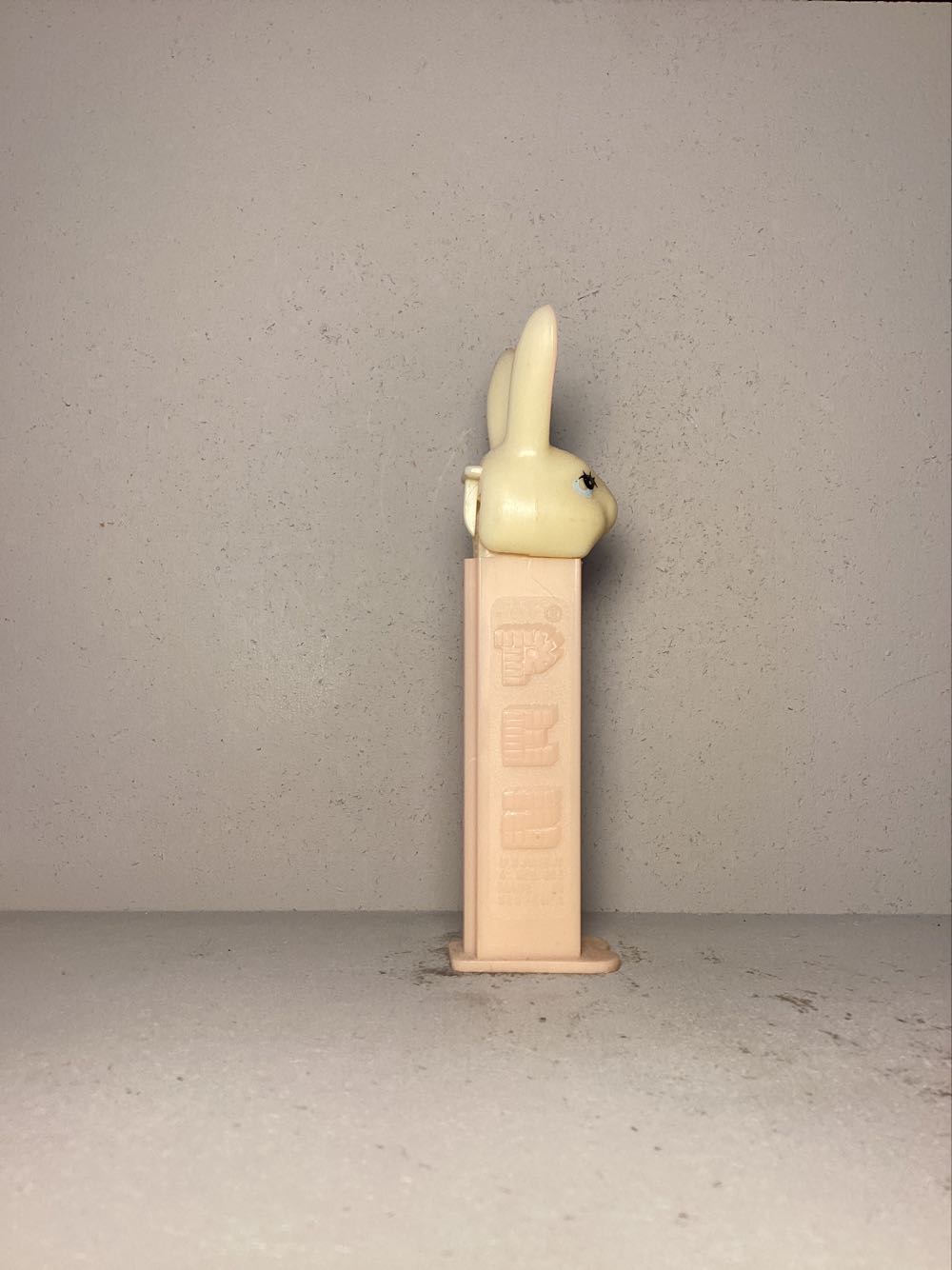 Easter- Easter Bunny D- Long Ears - Holiday pez collectible - Main Image 2