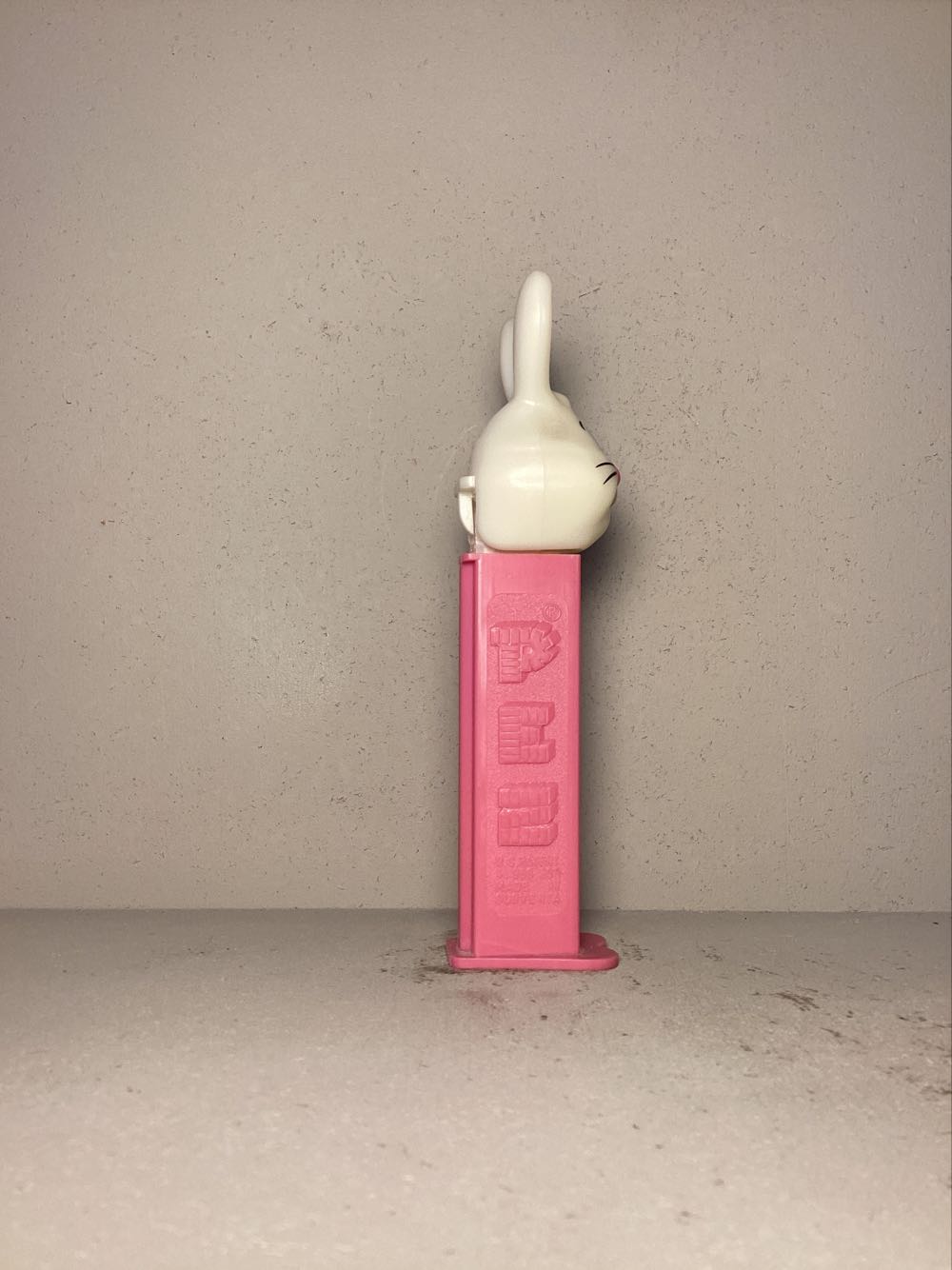 Easter - Easter Bunny E - Easter pez collectible - Main Image 2