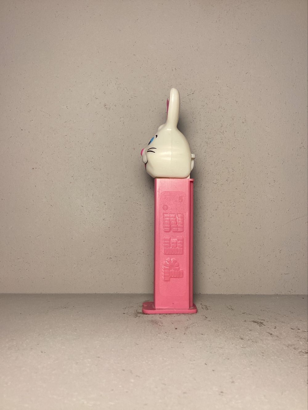 Easter - Easter Bunny E - Easter pez collectible - Main Image 4