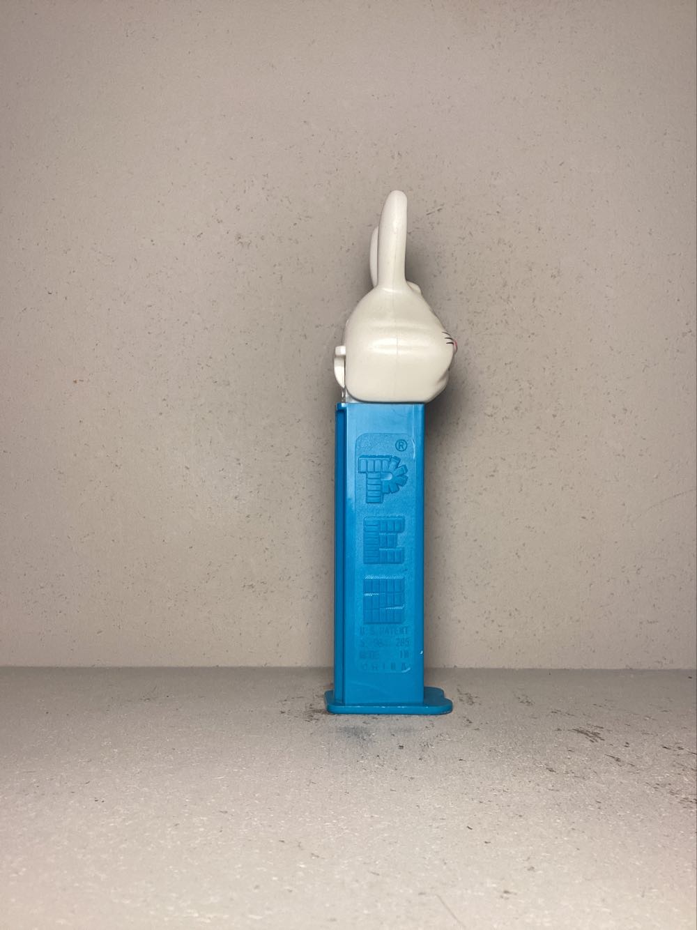 Easter- Easter Bunny E - Holiday pez collectible - Main Image 2