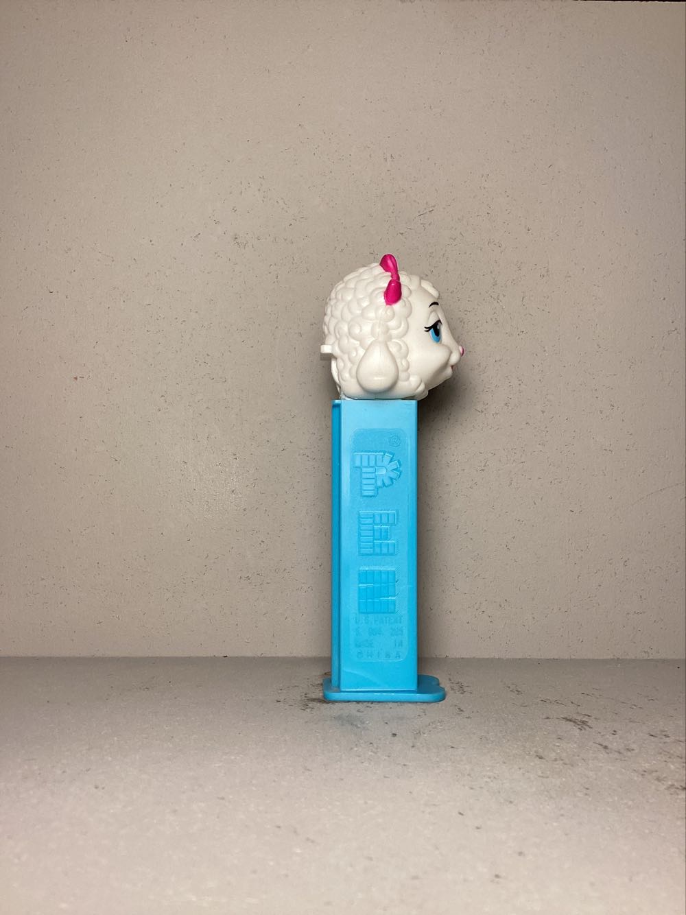 Easter Lamb D - Easter pez collectible - Main Image 2