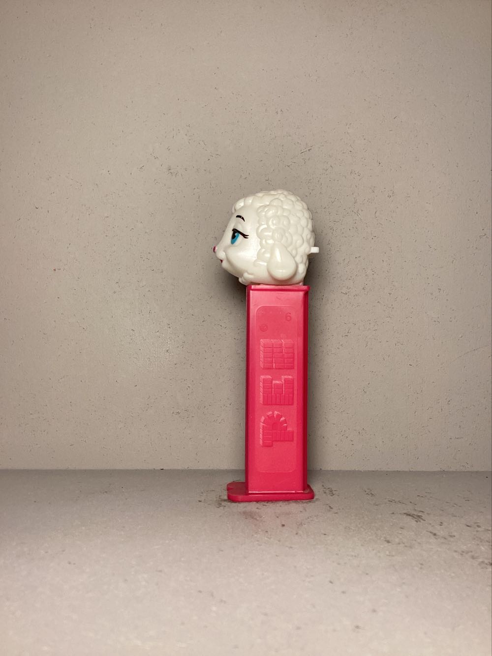 Easter- Lamb D - Holiday pez collectible - Main Image 4