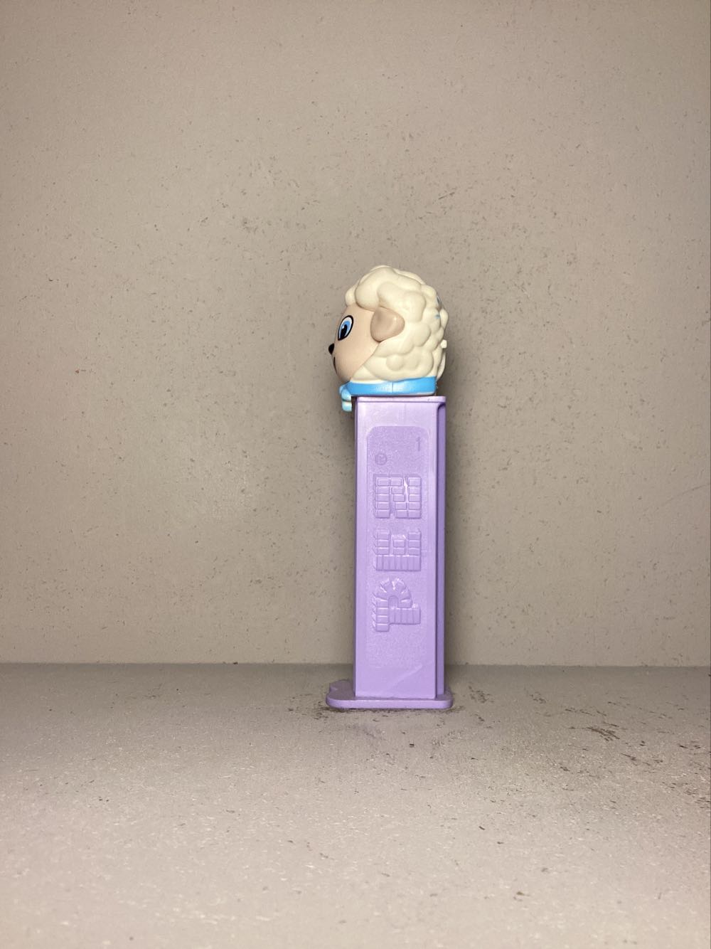 Sheila The Sheep - Easter pez collectible - Main Image 4