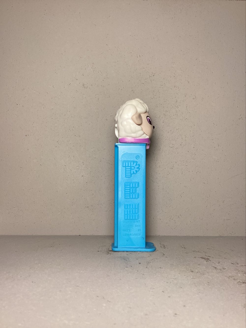 Easter- Lamb E - Holiday pez collectible - Main Image 2
