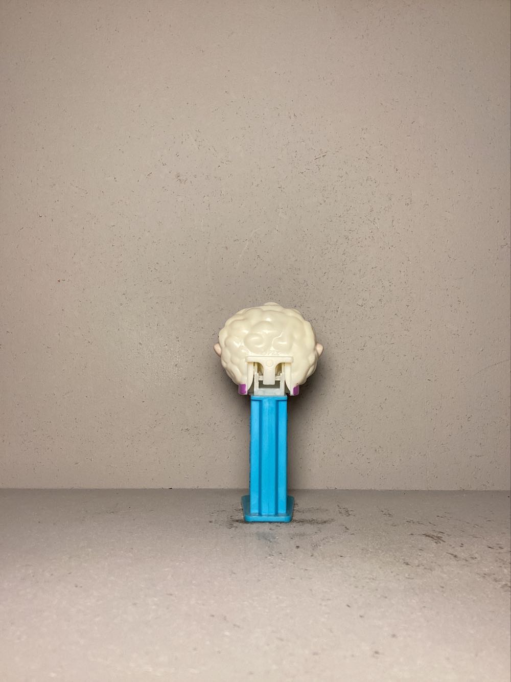 Easter- Lamb E - Holiday pez collectible - Main Image 3