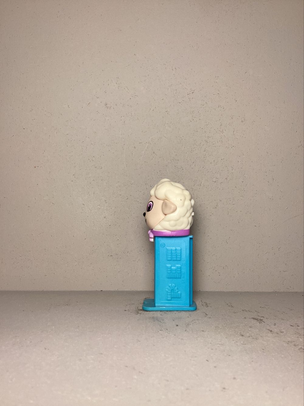Easter- Lamb E - Holiday pez collectible - Main Image 4