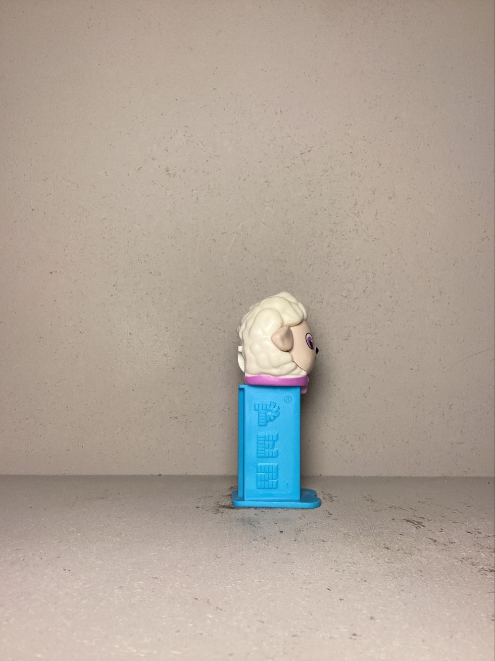 Easter- Lamb E - Holiday pez collectible - Main Image 2