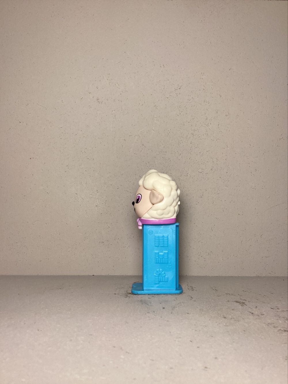 Easter- Lamb E - Holiday pez collectible - Main Image 4