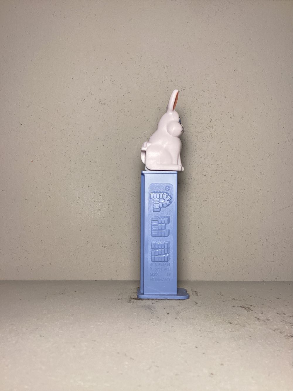 Easter- Bunny, Full Body B - Holiday pez collectible - Main Image 2