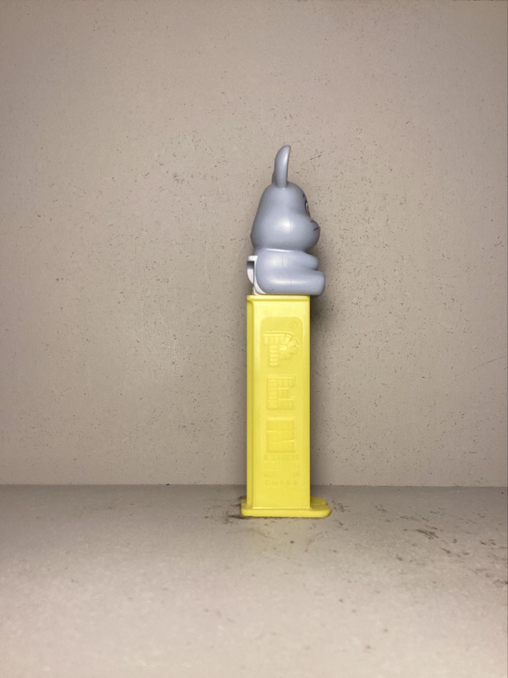 Easter- Easter Bunny G, Sitting Legs Forward - Holiday pez collectible - Main Image 2