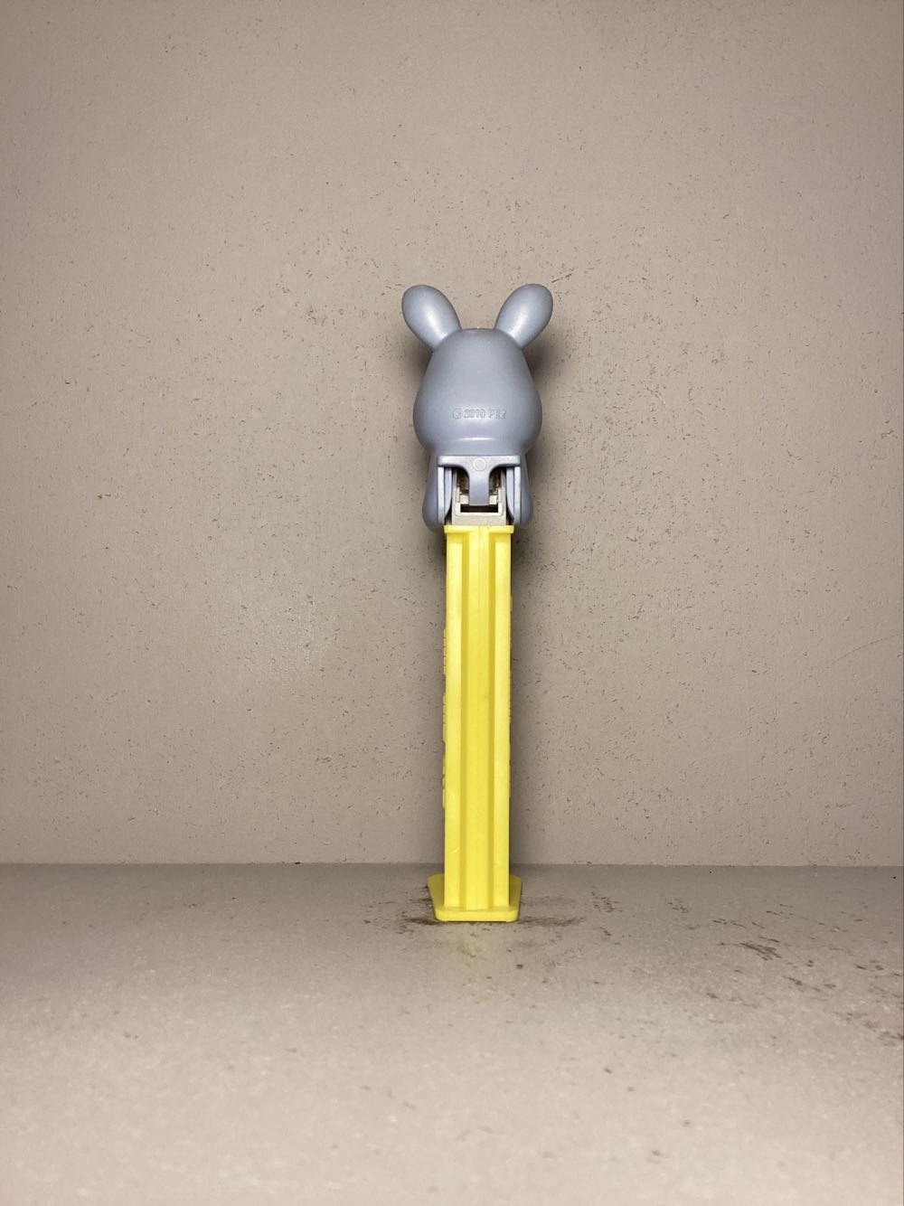 Easter- Easter Bunny G, Sitting Legs Forward - Holiday pez collectible - Main Image 3