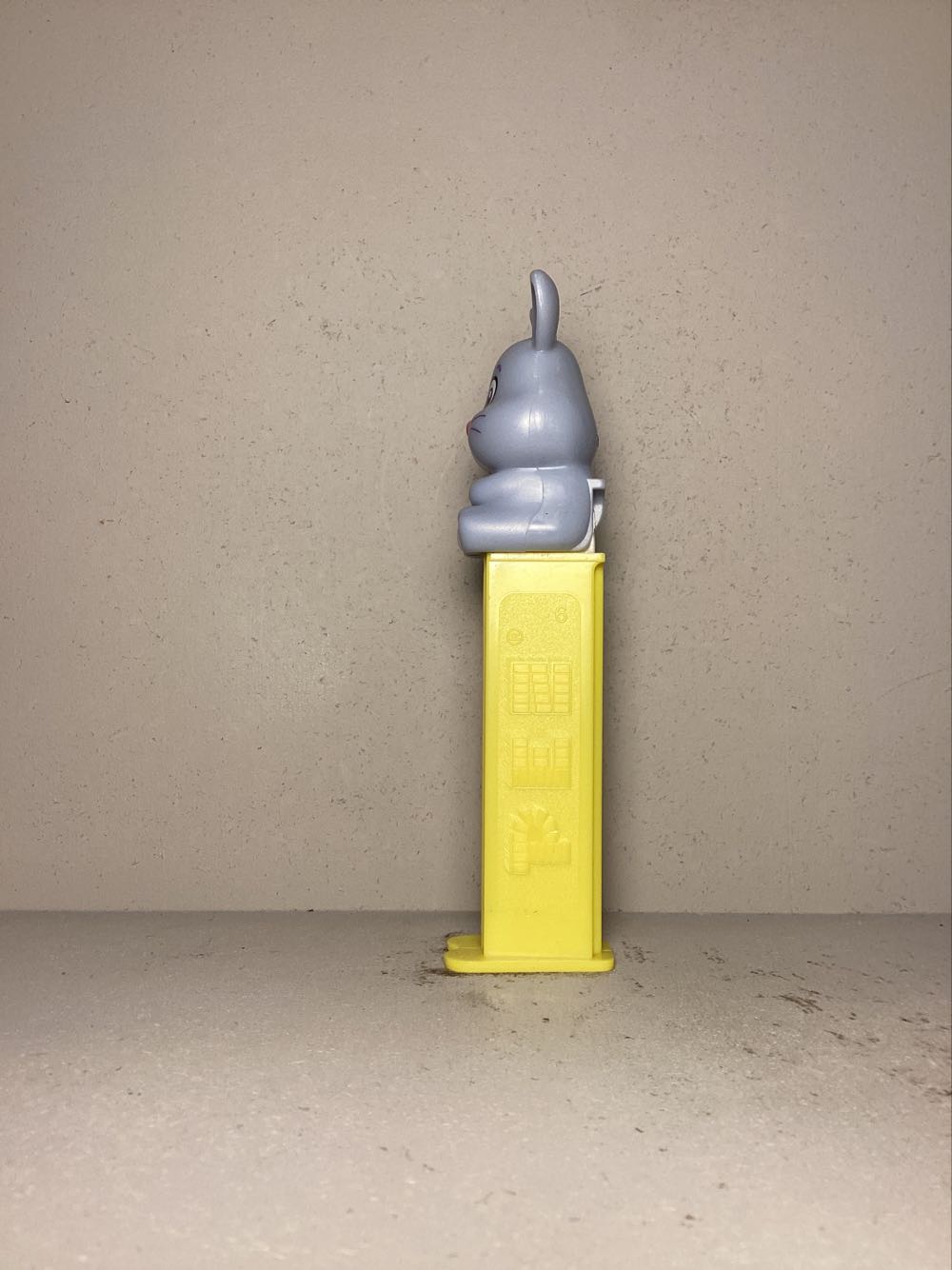 Easter- Easter Bunny G, Sitting Legs Forward - Holiday pez collectible - Main Image 4