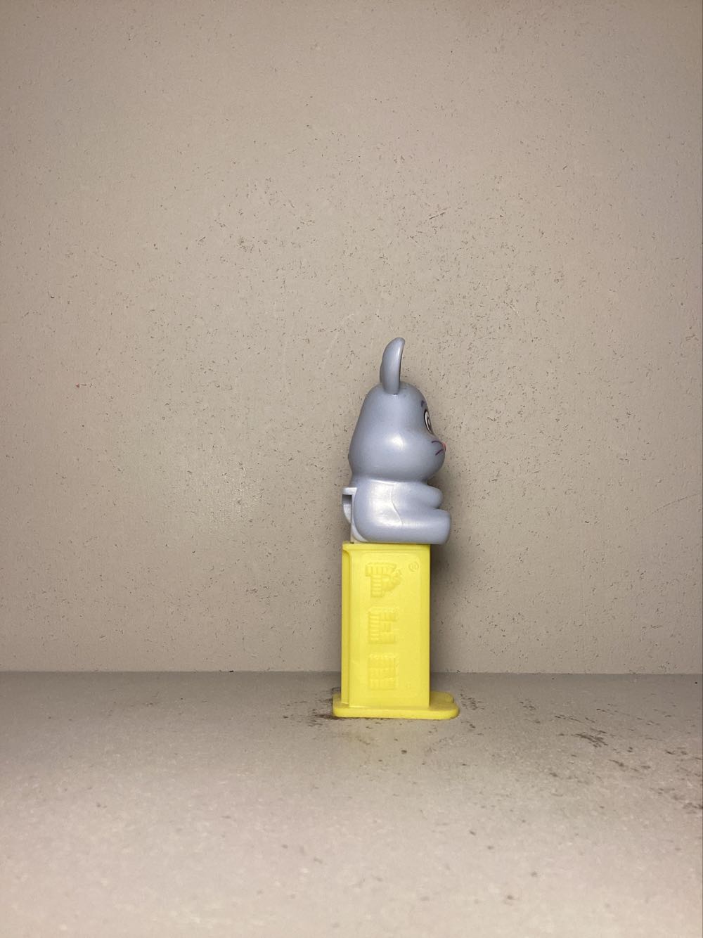 Easter- Easter Bunny G, Sitting Legs Forward - Holiday pez collectible - Main Image 2