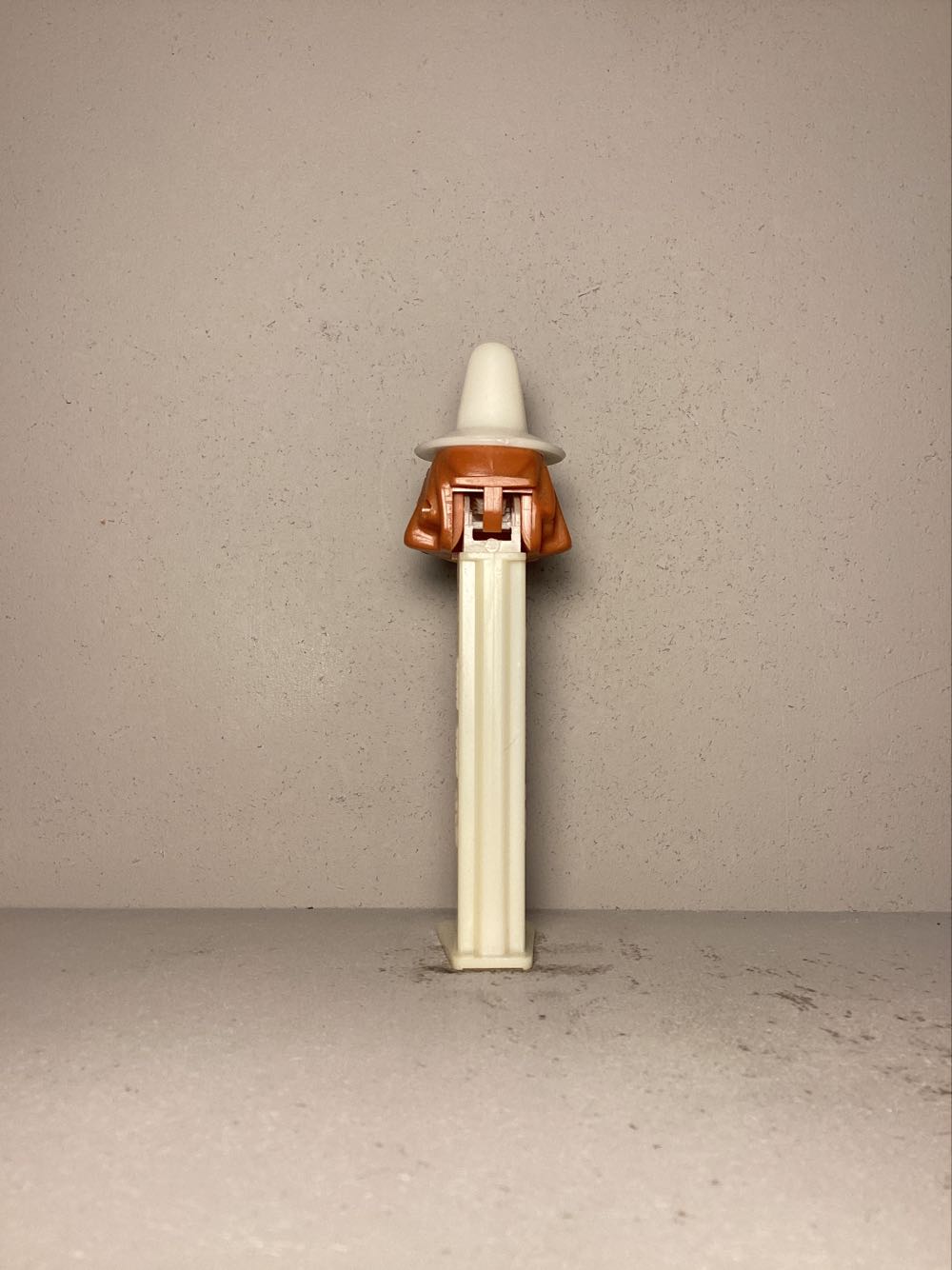 Halloween- Witch D - Holiday pez collectible - Main Image 3