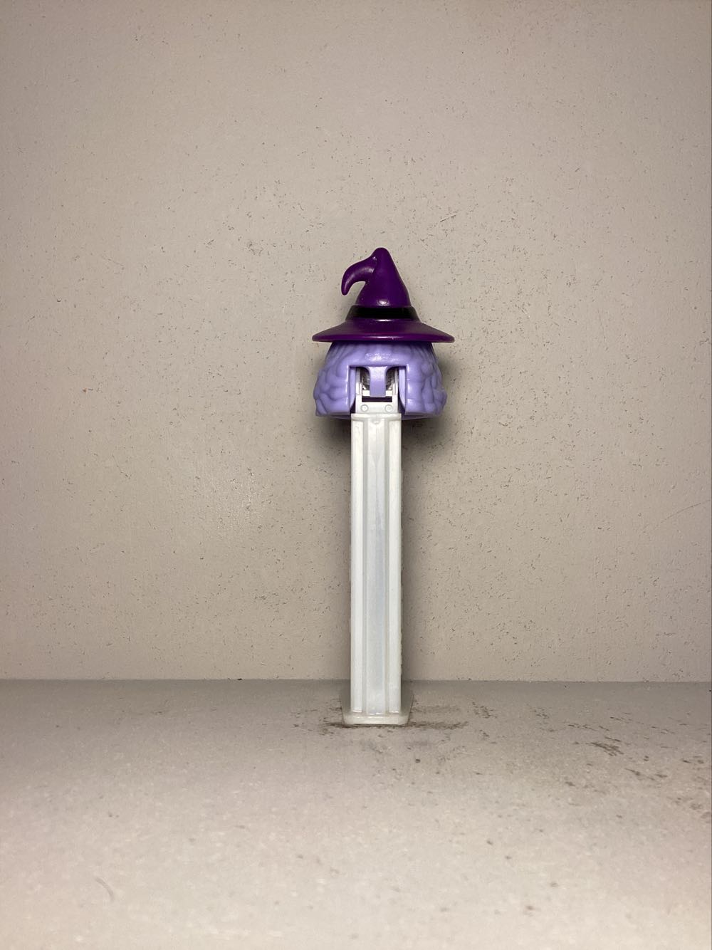 Halloween- Witch F - Holiday pez collectible - Main Image 3