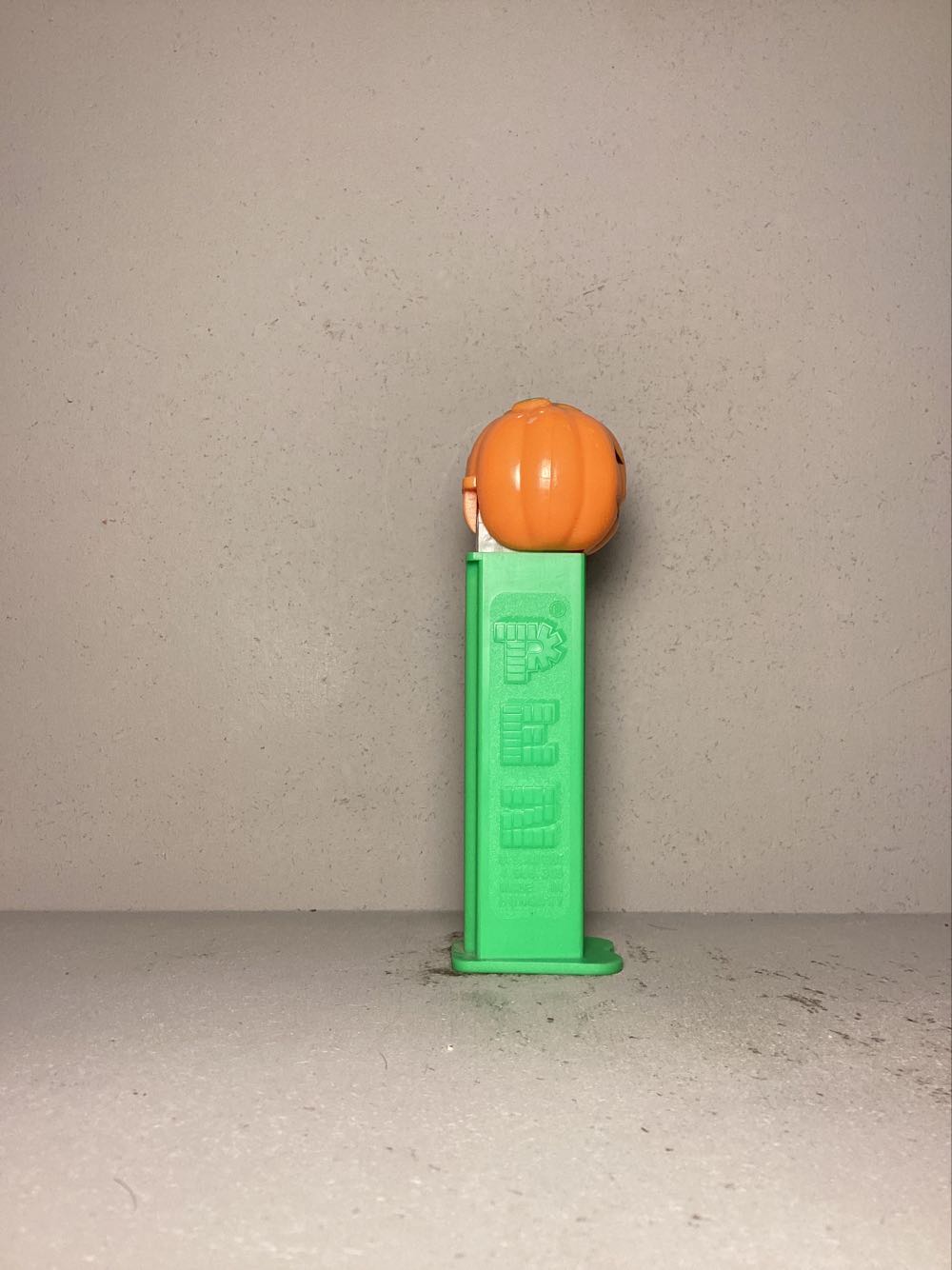 Halloween- Pumpkin B - Holiday pez collectible - Main Image 2