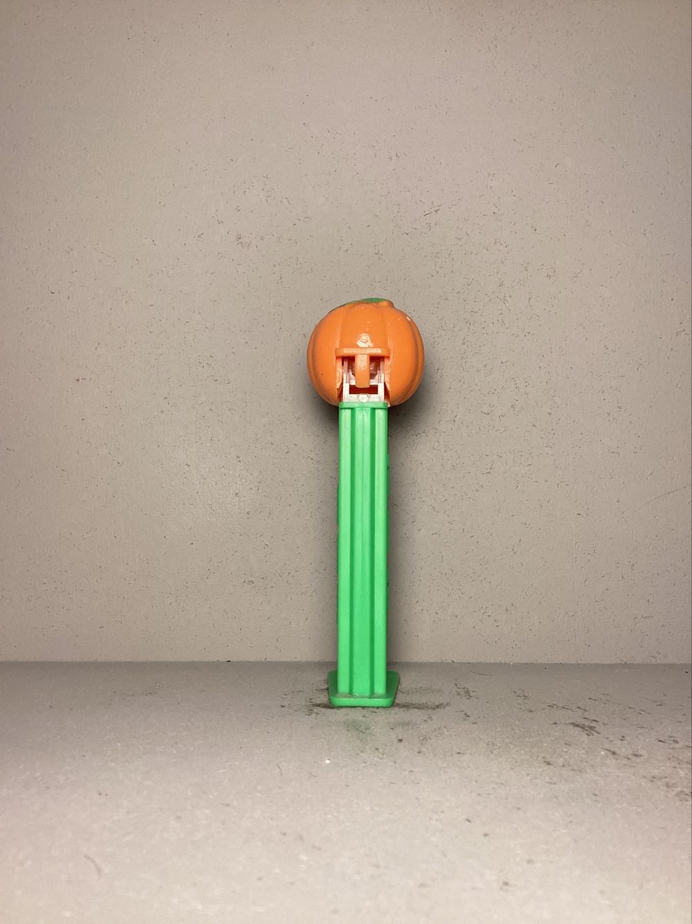 Halloween- Pumpkin B - Holiday pez collectible - Main Image 3